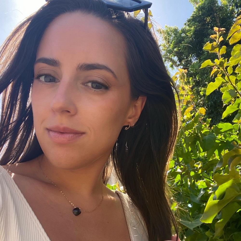 Meet your Posher, Lea